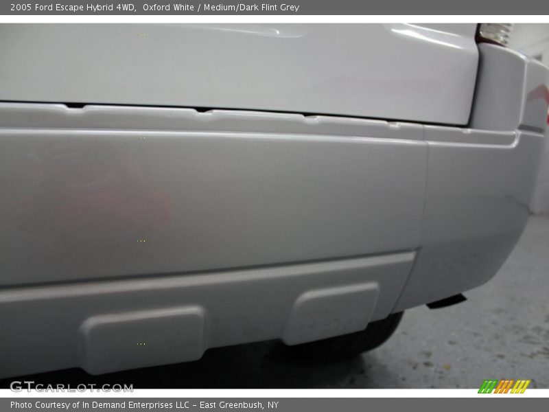 Oxford White / Medium/Dark Flint Grey 2005 Ford Escape Hybrid 4WD