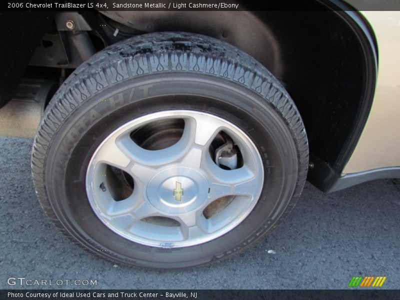 Sandstone Metallic / Light Cashmere/Ebony 2006 Chevrolet TrailBlazer LS 4x4