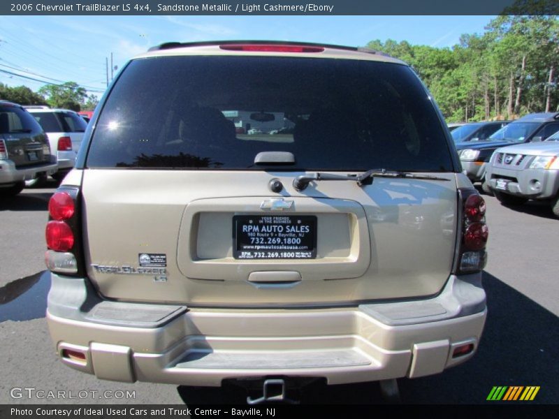 Sandstone Metallic / Light Cashmere/Ebony 2006 Chevrolet TrailBlazer LS 4x4