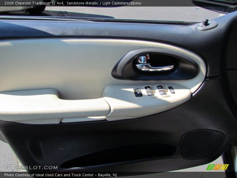 Sandstone Metallic / Light Cashmere/Ebony 2006 Chevrolet TrailBlazer LS 4x4