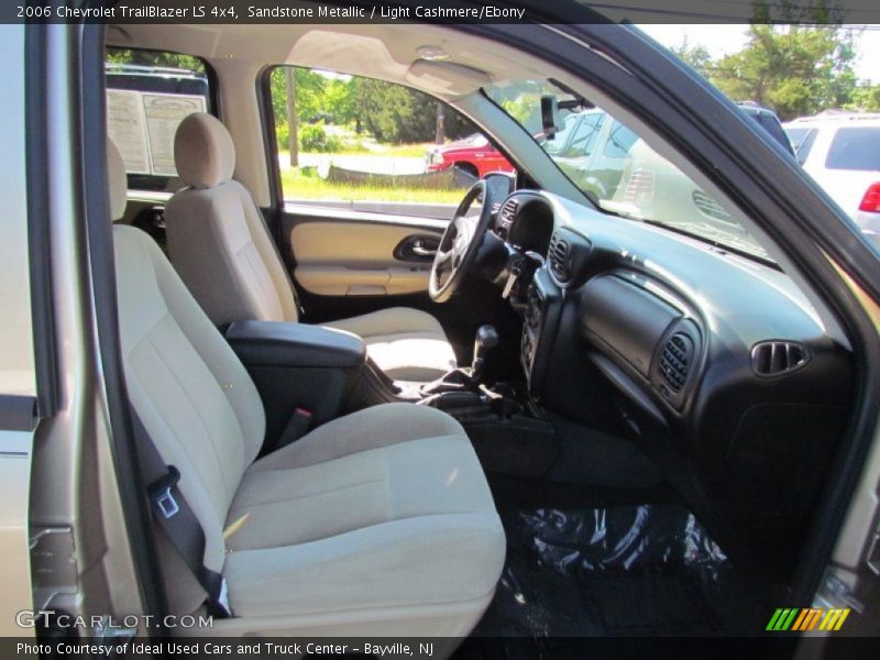 Sandstone Metallic / Light Cashmere/Ebony 2006 Chevrolet TrailBlazer LS 4x4