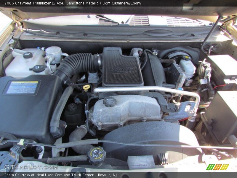 Sandstone Metallic / Light Cashmere/Ebony 2006 Chevrolet TrailBlazer LS 4x4