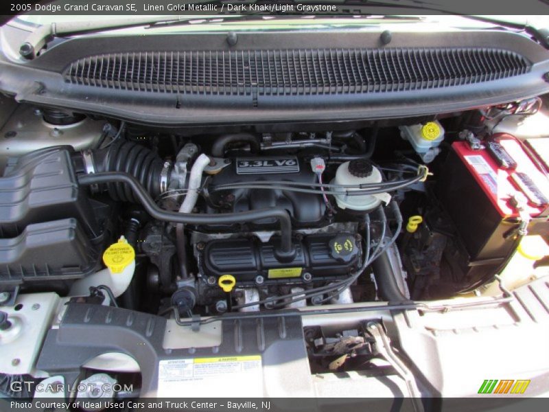 Linen Gold Metallic / Dark Khaki/Light Graystone 2005 Dodge Grand Caravan SE