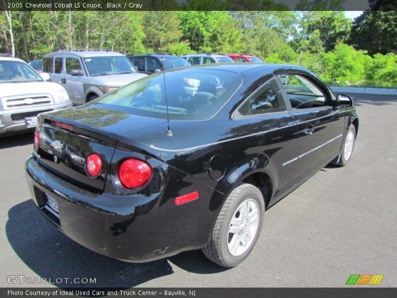 Black / Gray 2005 Chevrolet Cobalt LS Coupe