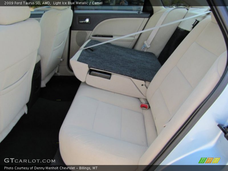 Rear Seat of 2009 Taurus SEL AWD