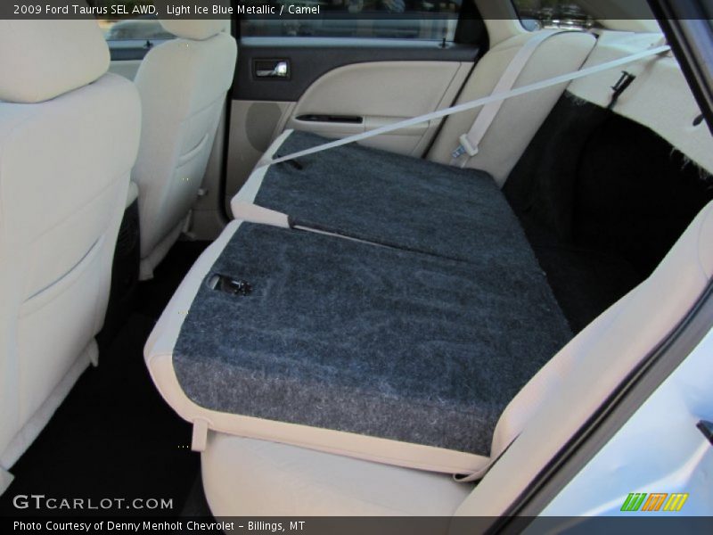 Rear Seat of 2009 Taurus SEL AWD