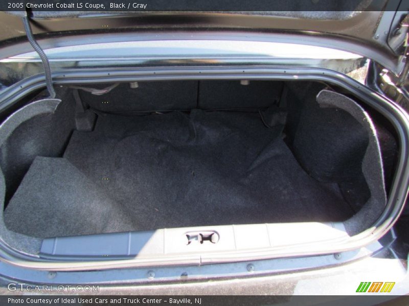 Black / Gray 2005 Chevrolet Cobalt LS Coupe