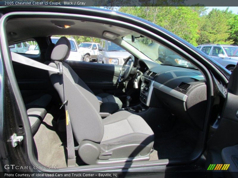 Black / Gray 2005 Chevrolet Cobalt LS Coupe
