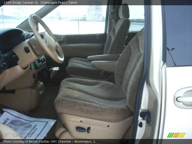 Champagne Pearl / Camel 1999 Dodge Caravan LE