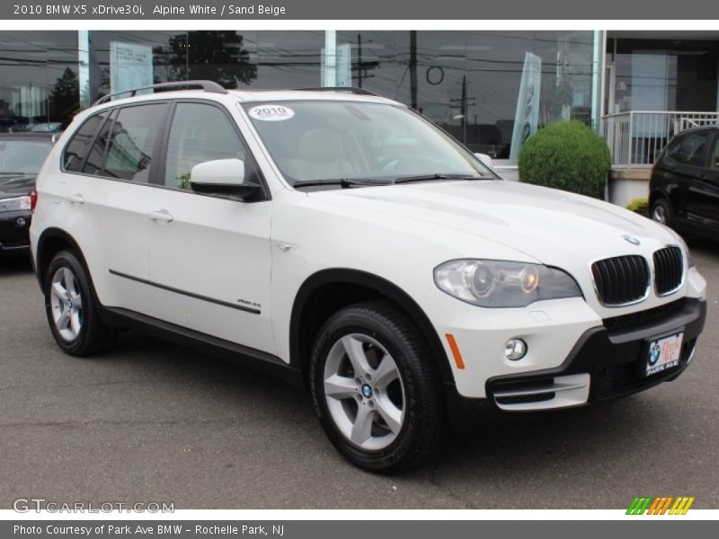 Alpine White / Sand Beige 2010 BMW X5 xDrive30i
