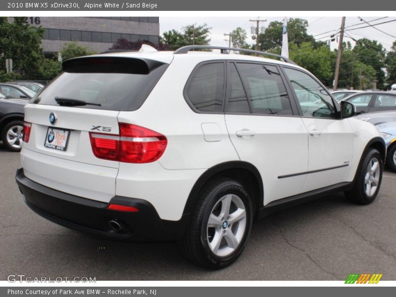 Alpine White / Sand Beige 2010 BMW X5 xDrive30i