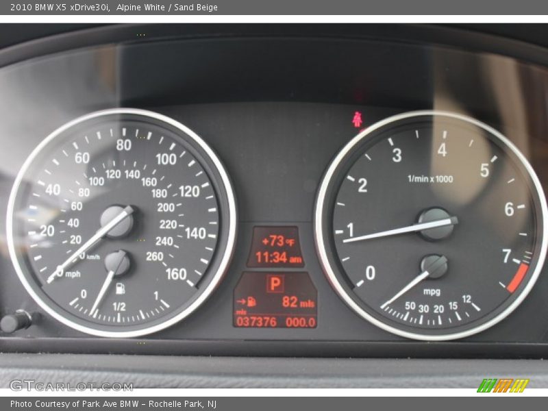 Alpine White / Sand Beige 2010 BMW X5 xDrive30i