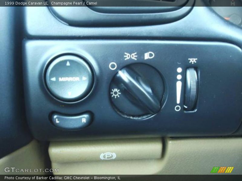 Champagne Pearl / Camel 1999 Dodge Caravan LE