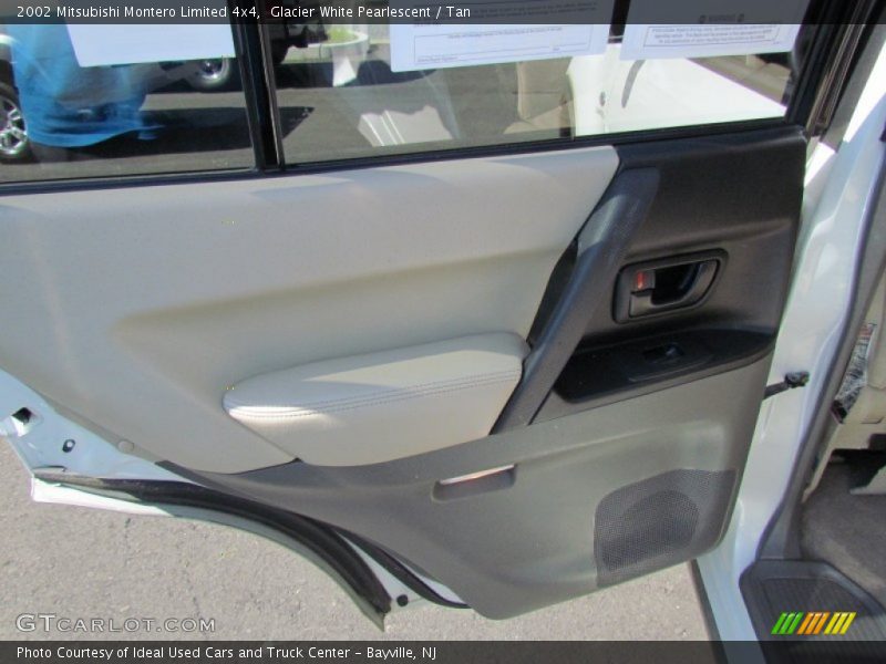 Glacier White Pearlescent / Tan 2002 Mitsubishi Montero Limited 4x4
