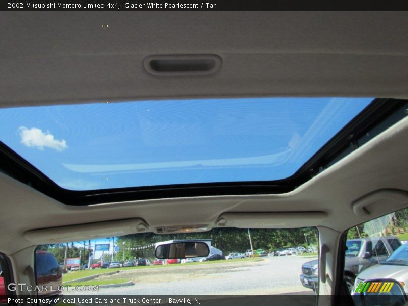 Glacier White Pearlescent / Tan 2002 Mitsubishi Montero Limited 4x4