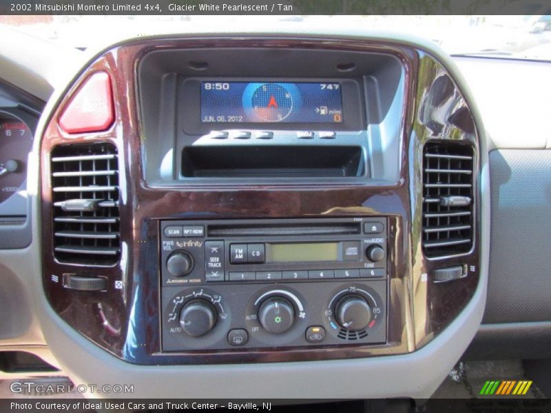 Glacier White Pearlescent / Tan 2002 Mitsubishi Montero Limited 4x4