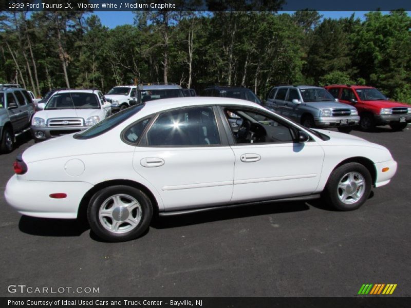 Vibrant White / Medium Graphite 1999 Ford Taurus LX