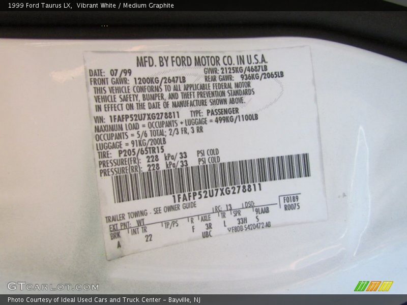 Vibrant White / Medium Graphite 1999 Ford Taurus LX