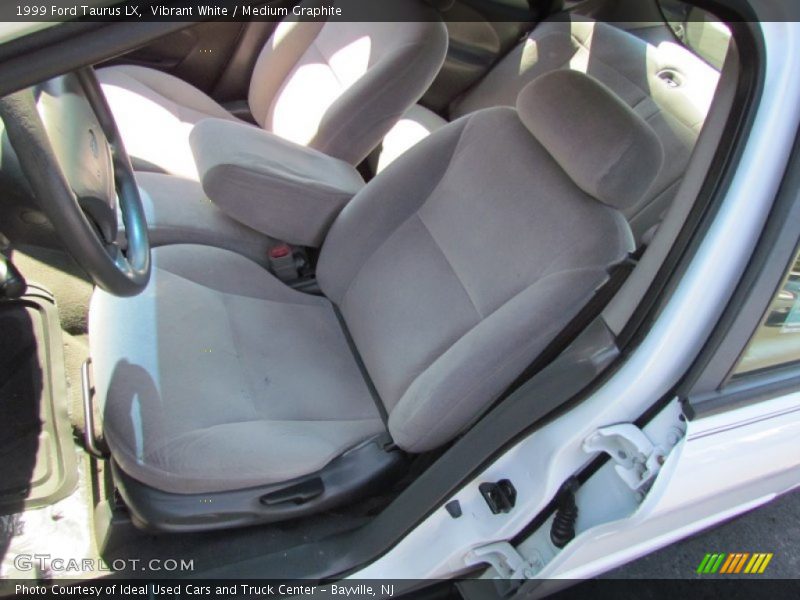 Vibrant White / Medium Graphite 1999 Ford Taurus LX