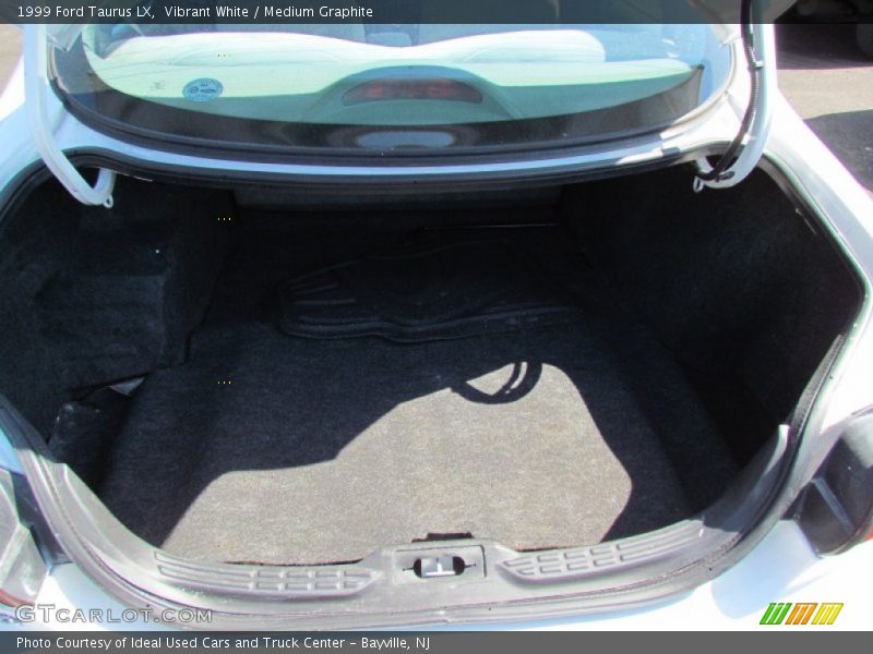 Vibrant White / Medium Graphite 1999 Ford Taurus LX