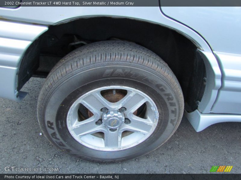 Silver Metallic / Medium Gray 2002 Chevrolet Tracker LT 4WD Hard Top