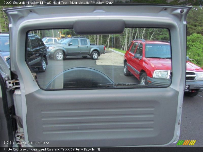 Silver Metallic / Medium Gray 2002 Chevrolet Tracker LT 4WD Hard Top