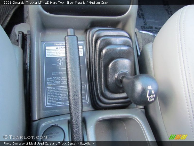 Silver Metallic / Medium Gray 2002 Chevrolet Tracker LT 4WD Hard Top