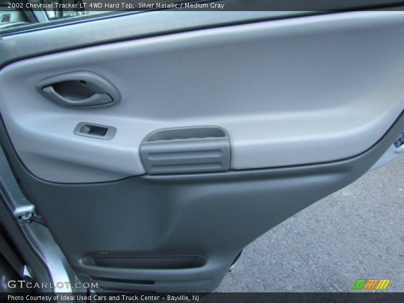 Silver Metallic / Medium Gray 2002 Chevrolet Tracker LT 4WD Hard Top