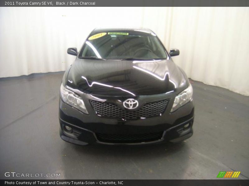 Black / Dark Charcoal 2011 Toyota Camry SE V6