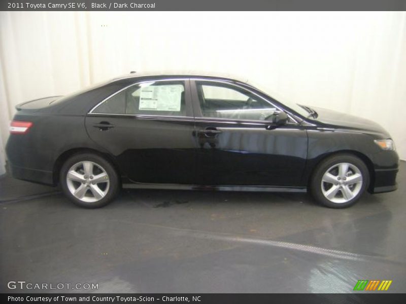 Black / Dark Charcoal 2011 Toyota Camry SE V6