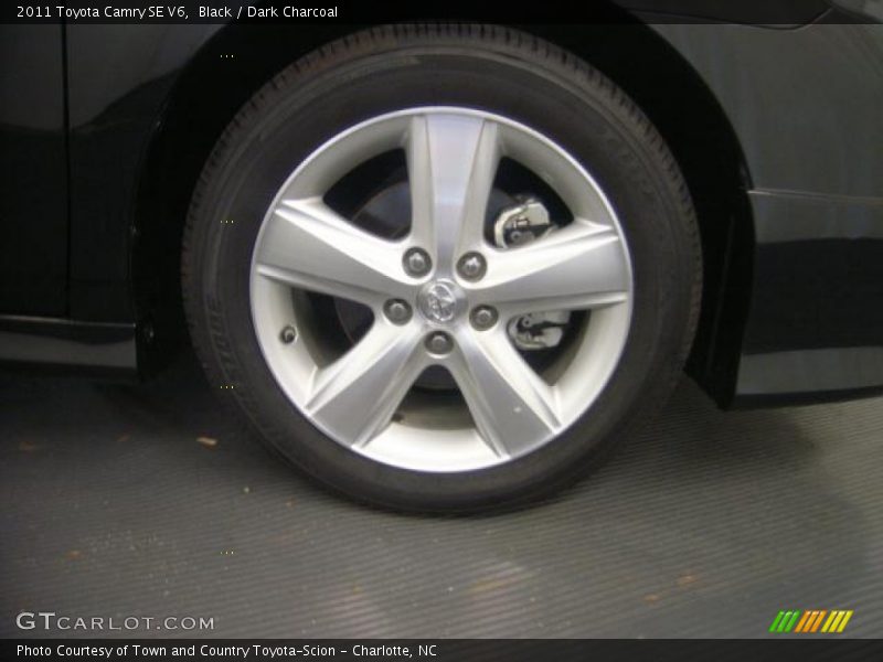 Black / Dark Charcoal 2011 Toyota Camry SE V6