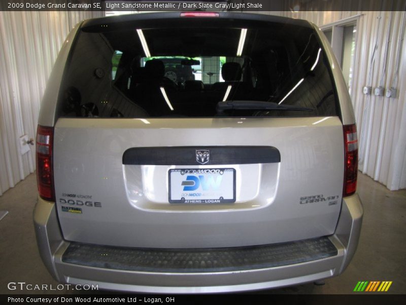 Light Sandstone Metallic / Dark Slate Gray/Light Shale 2009 Dodge Grand Caravan SE
