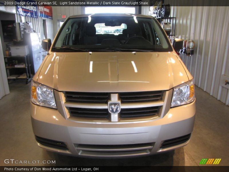 Light Sandstone Metallic / Dark Slate Gray/Light Shale 2009 Dodge Grand Caravan SE