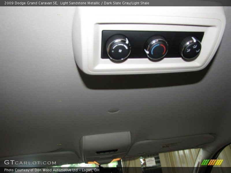 Light Sandstone Metallic / Dark Slate Gray/Light Shale 2009 Dodge Grand Caravan SE