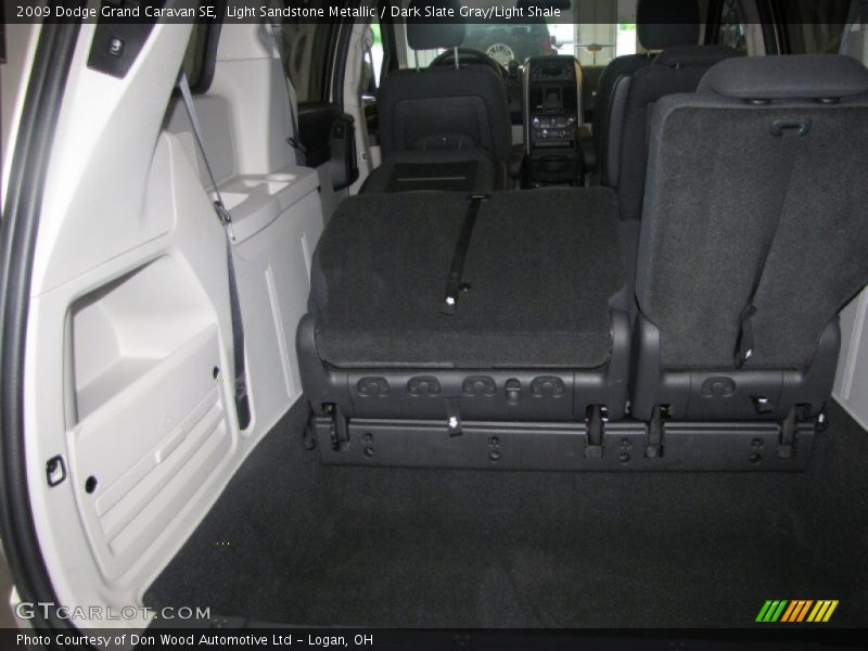 Light Sandstone Metallic / Dark Slate Gray/Light Shale 2009 Dodge Grand Caravan SE