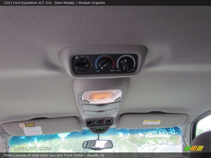 Silver Metallic / Medium Graphite 2001 Ford Expedition XLT 4x4