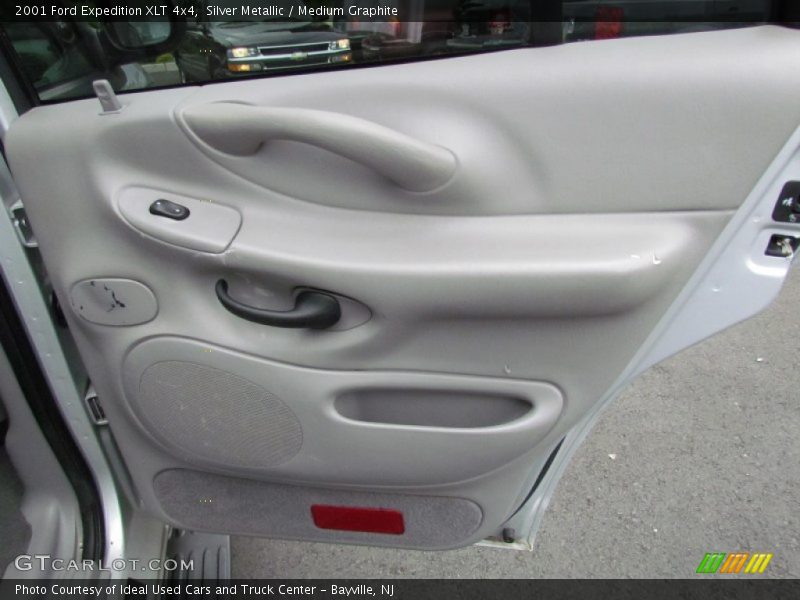 Silver Metallic / Medium Graphite 2001 Ford Expedition XLT 4x4