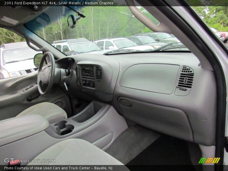 Silver Metallic / Medium Graphite 2001 Ford Expedition XLT 4x4