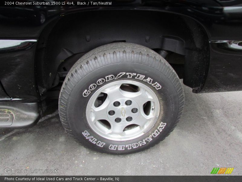 Black / Tan/Neutral 2004 Chevrolet Suburban 1500 LS 4x4