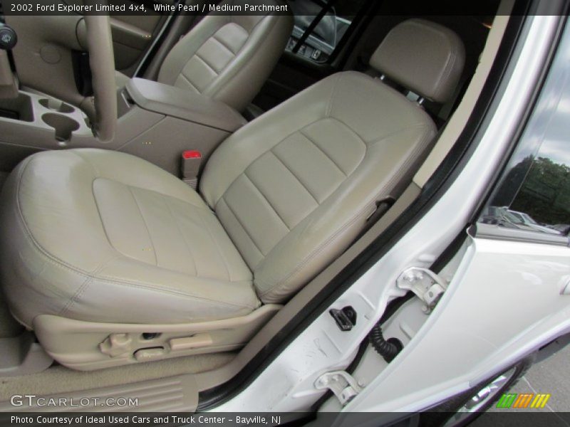 White Pearl / Medium Parchment 2002 Ford Explorer Limited 4x4