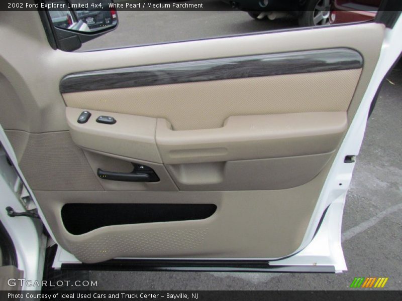 White Pearl / Medium Parchment 2002 Ford Explorer Limited 4x4