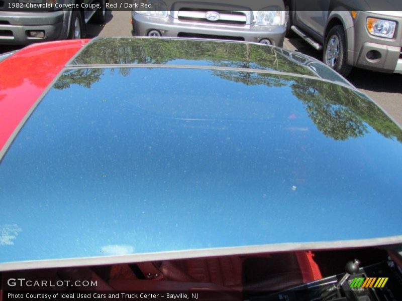 Sunroof of 1982 Corvette Coupe