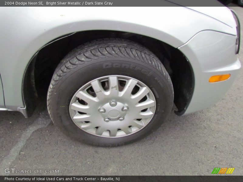 Bright Silver Metallic / Dark Slate Gray 2004 Dodge Neon SE