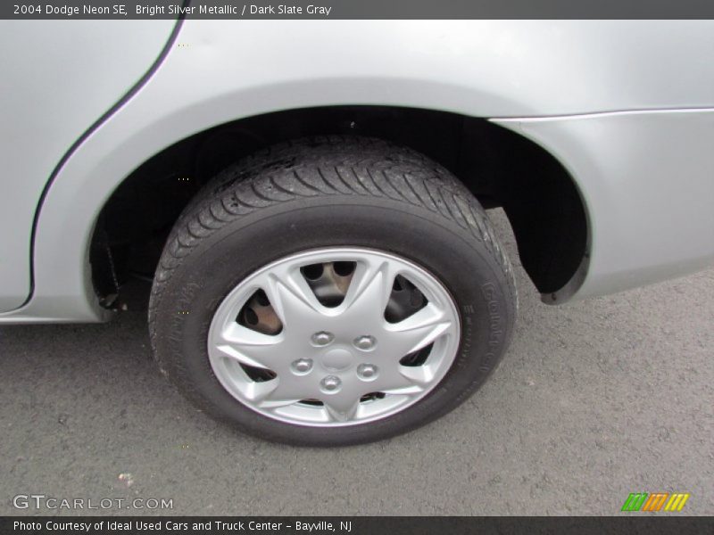 Bright Silver Metallic / Dark Slate Gray 2004 Dodge Neon SE
