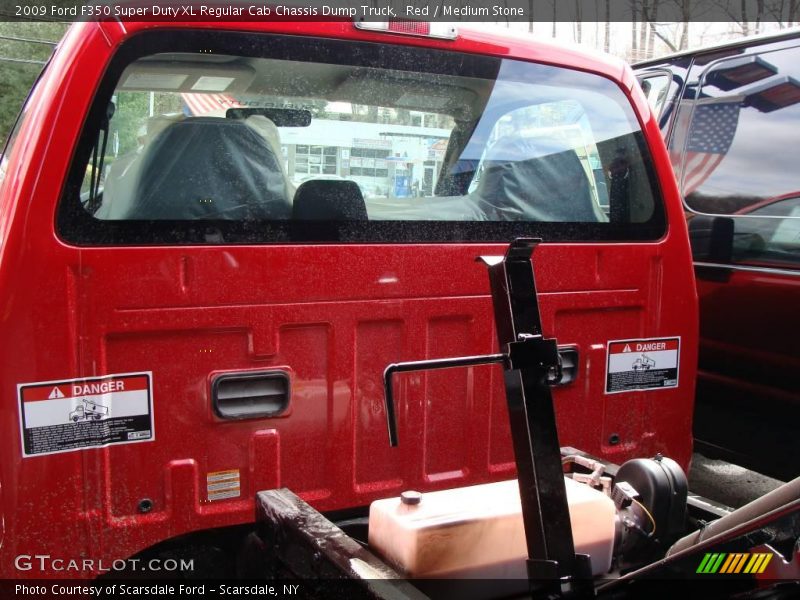 Red / Medium Stone 2009 Ford F350 Super Duty XL Regular Cab Chassis Dump Truck
