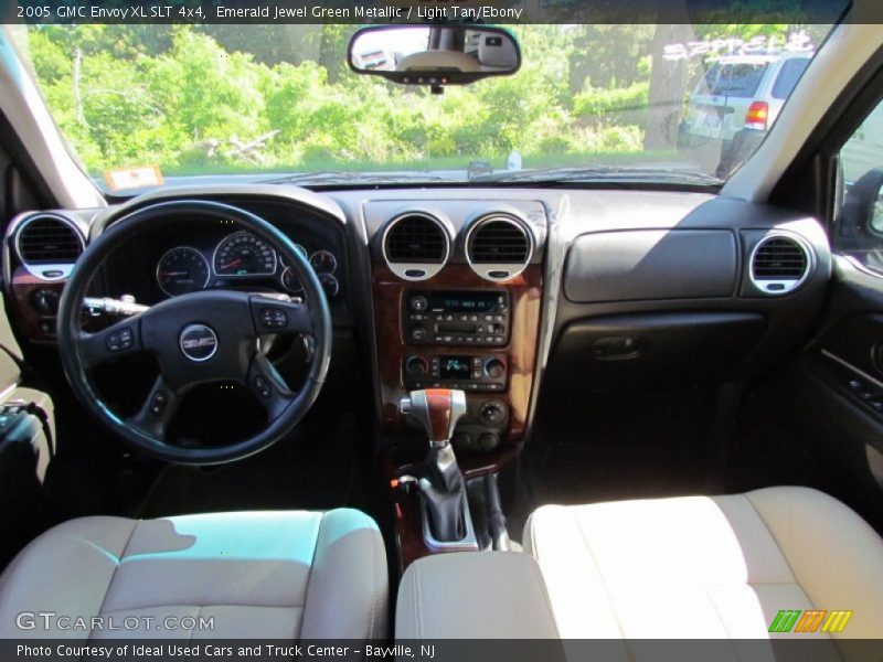 Emerald Jewel Green Metallic / Light Tan/Ebony 2005 GMC Envoy XL SLT 4x4