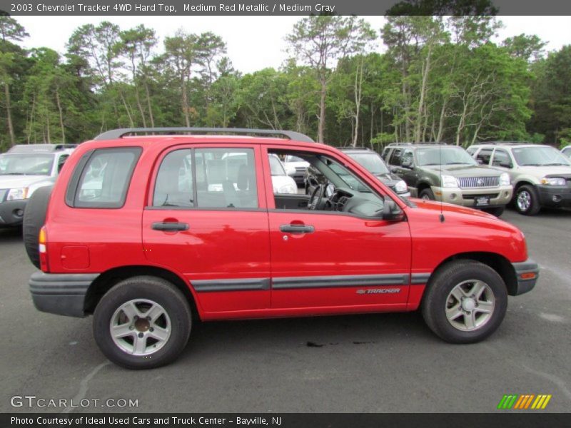 Medium Red Metallic / Medium Gray 2003 Chevrolet Tracker 4WD Hard Top