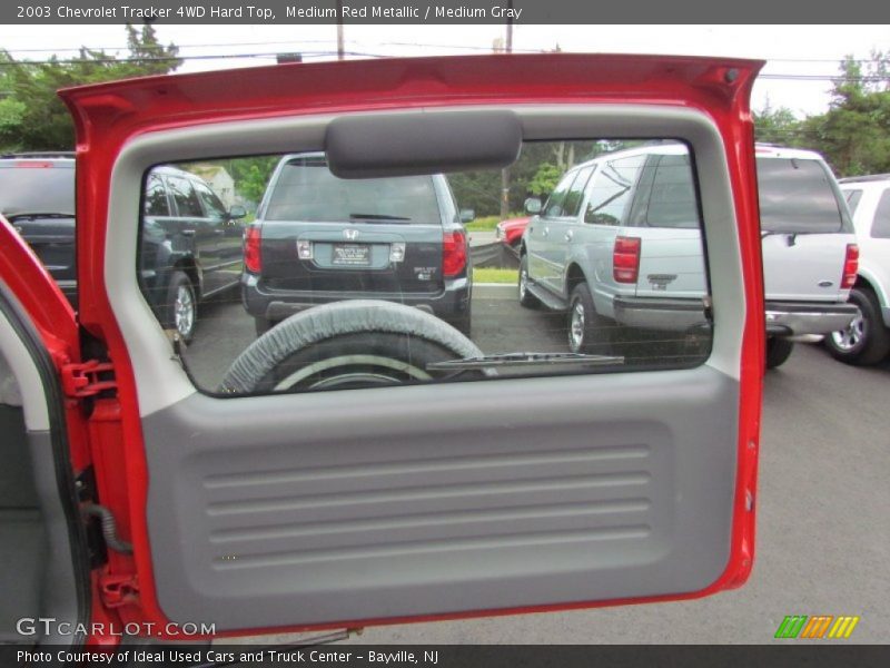 Medium Red Metallic / Medium Gray 2003 Chevrolet Tracker 4WD Hard Top