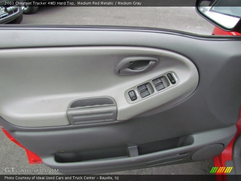 Medium Red Metallic / Medium Gray 2003 Chevrolet Tracker 4WD Hard Top
