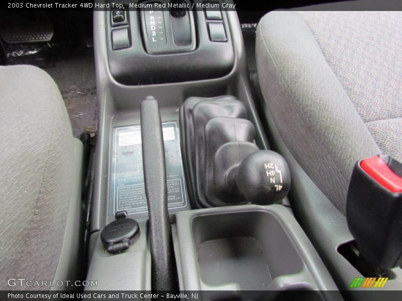 Medium Red Metallic / Medium Gray 2003 Chevrolet Tracker 4WD Hard Top